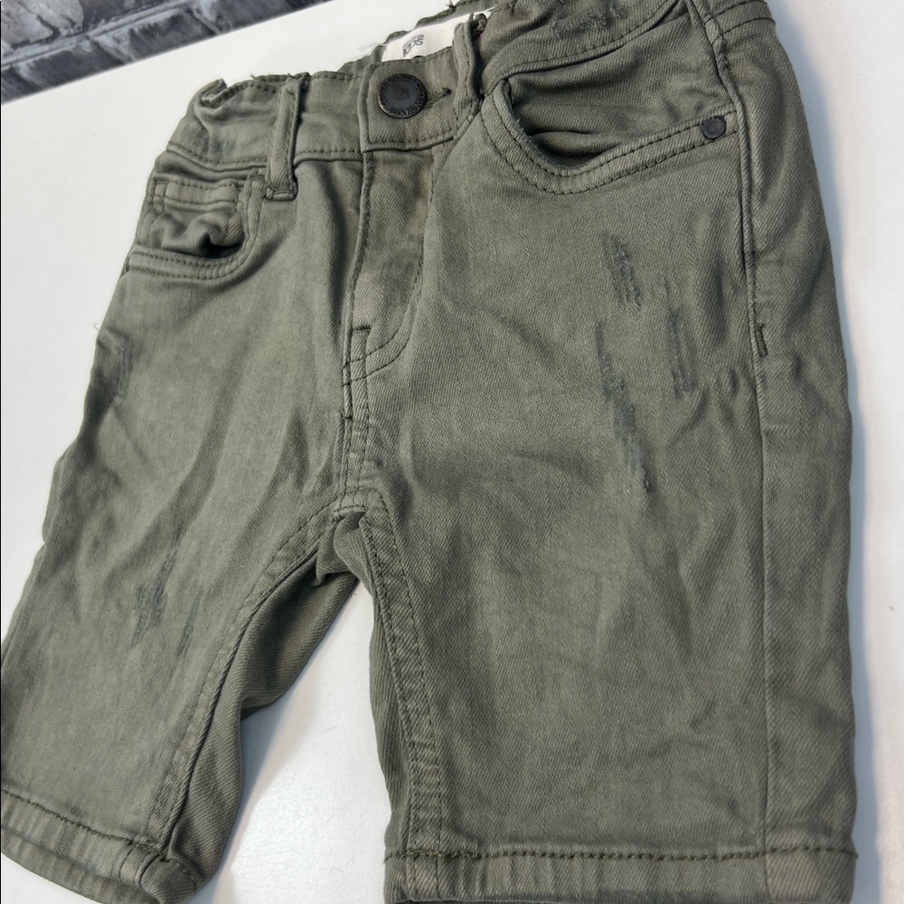 Boy's cotton on‎ Olive Green Shorts - Picture 6 of 6
